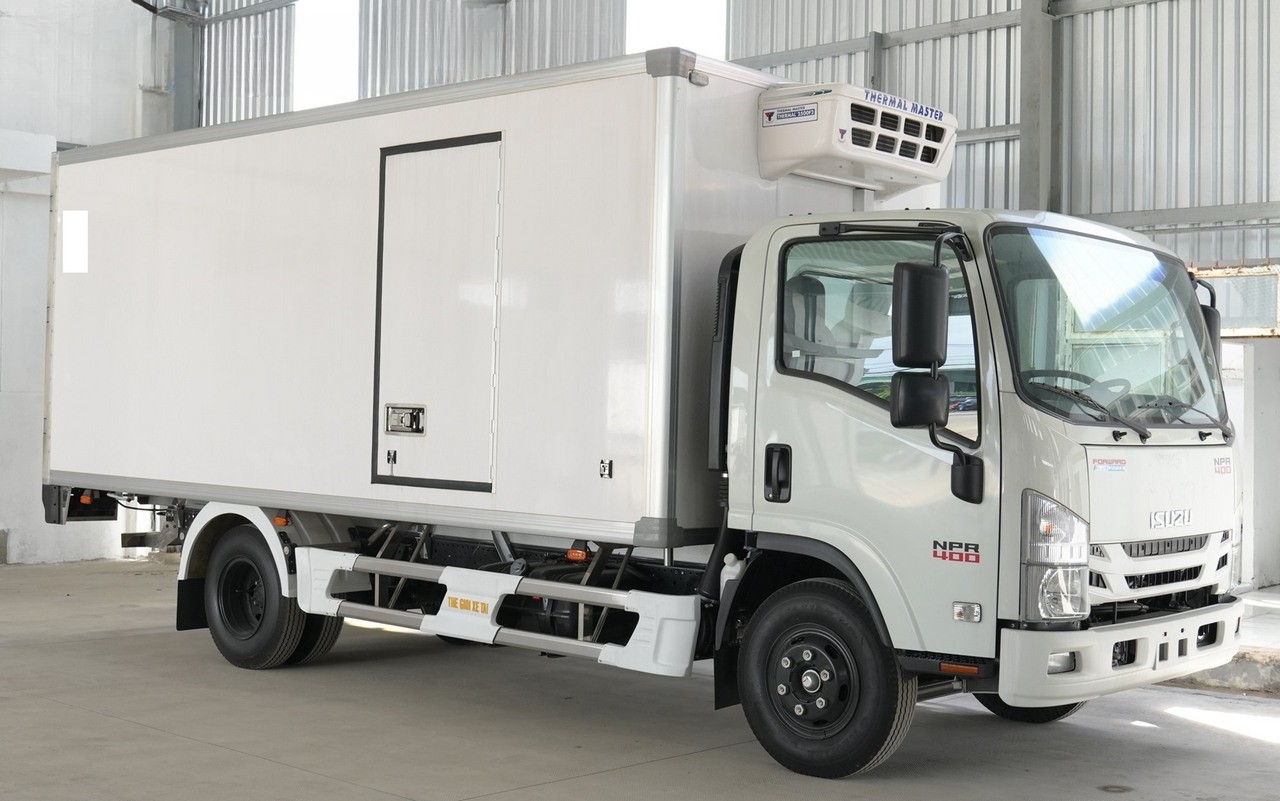ISUZU NPR 400 Thùng Đông Lạnh