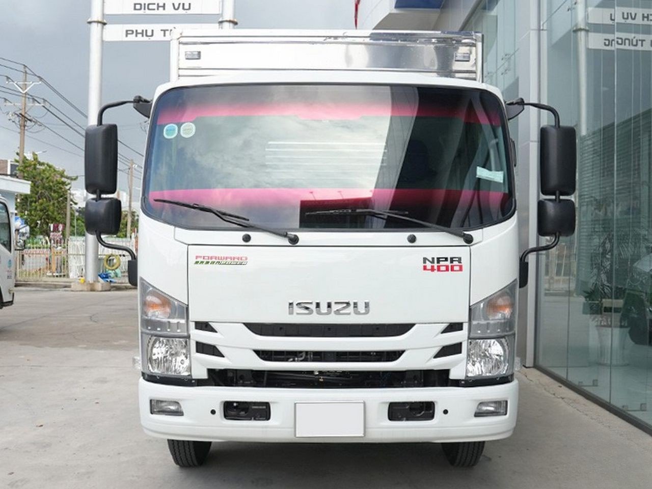 Ngoại thất Isuzu NPR 400 3.5 tấn