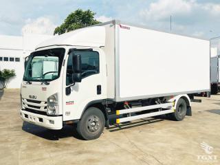 xe-tai-Isuzu-NPR85KE5-3t5-thung-bao-on-2.jpg