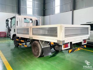 xe-tai-Isuzu-QMR77HE5A-1t9-thung-lung-1.jpg