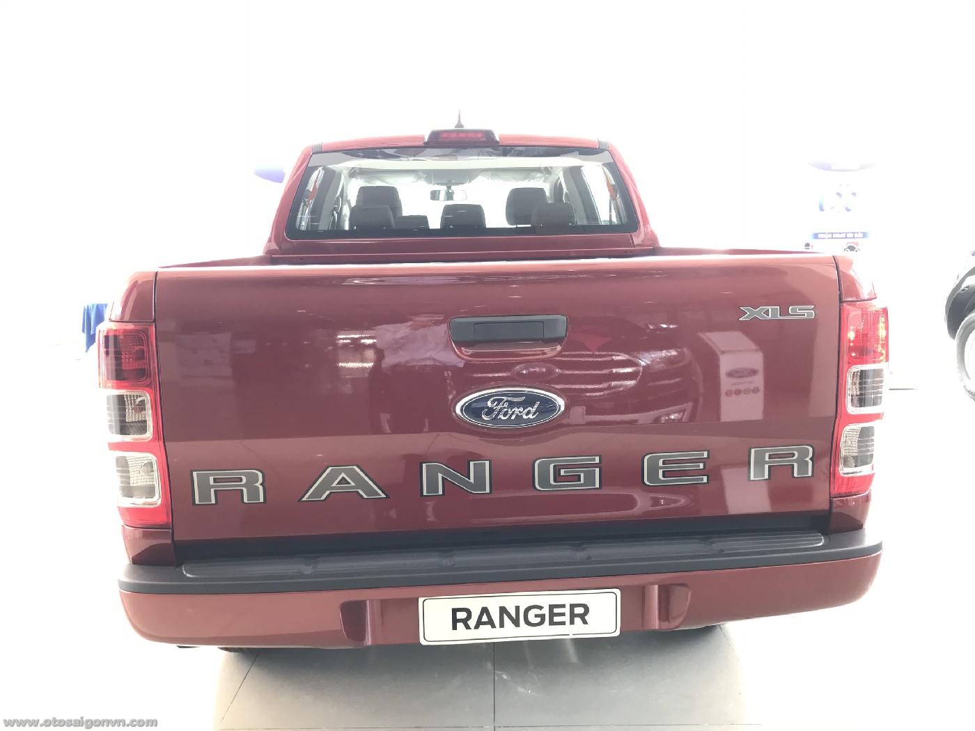 Đánh giá xe Ford Ranger XLS AT 4x2 2017